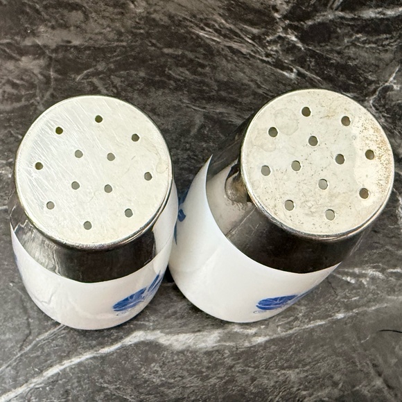 DISPENSERS INC. Salt & Pepper Shakers - Picture 6 of 12